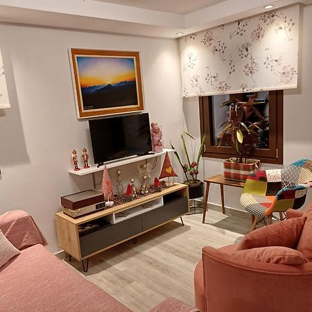 Το Σπίτι Της Ευτυχίας Σουίτα Appartement Karpenisi Buitenkant foto